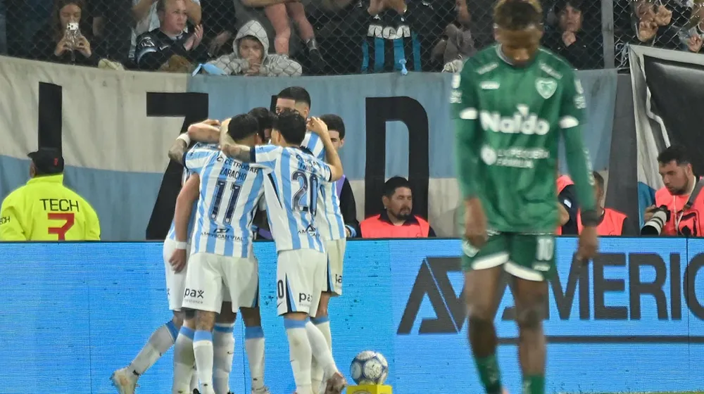 racing-le-gano-3-1-a-sarmiento-y-corto-su-racha-negativa-en-el-torneo-clausura-foto-fotobaires-3O3FMIGR3FHN3P2IYH34KLPR5Q